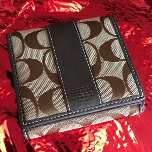 Coach Signature Print Women’s Wallet - Mint Condition